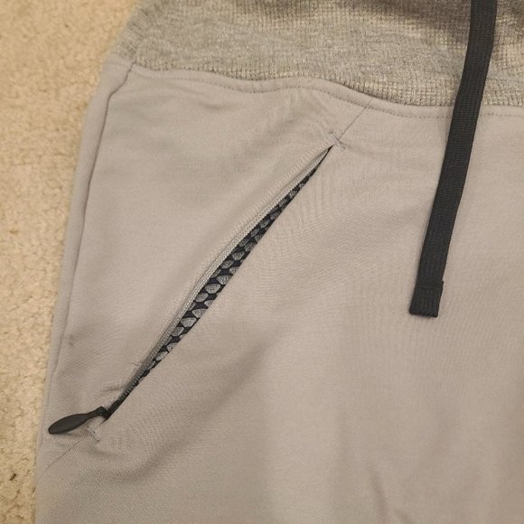 RYU Apparel 3/4 length Capri style sweatpants - Gray - Picture 2 of 4